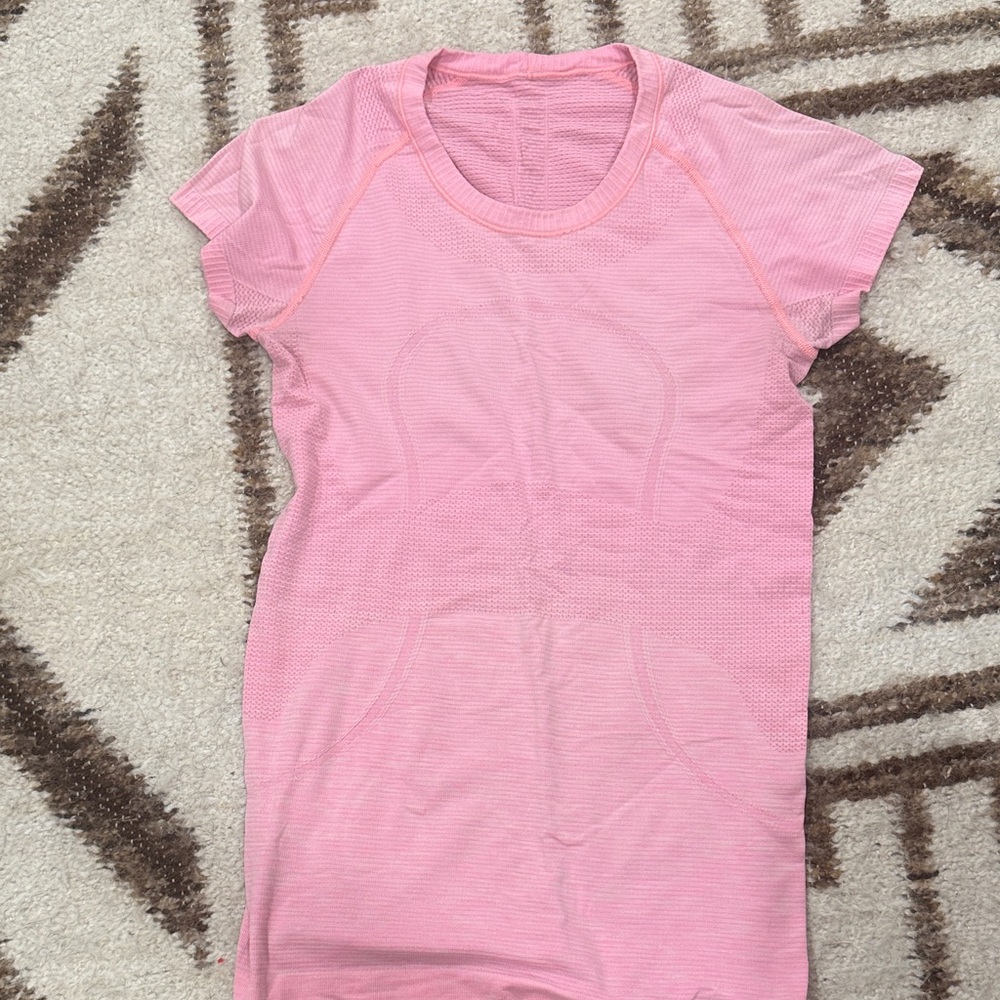 Lululemon Short Sleeve Swiftly Athletic Top